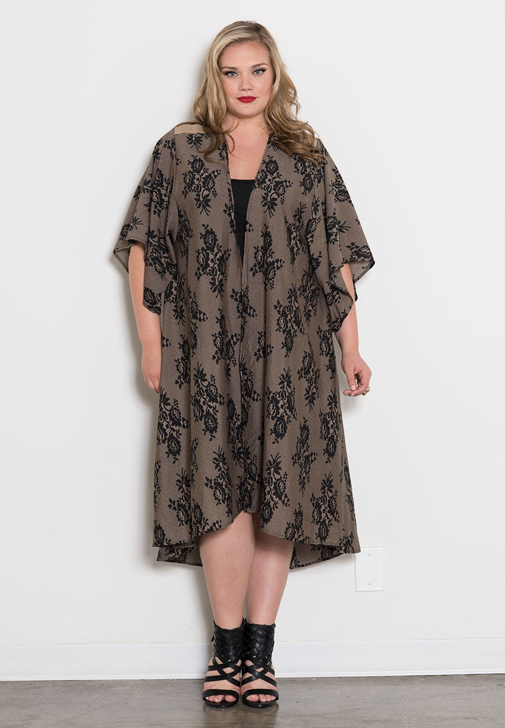 products/BiancaChiffonDuster1664_1_LacePrint_c24b8a16-8822-4c18-800b-cea2c5dfadfe.jpg