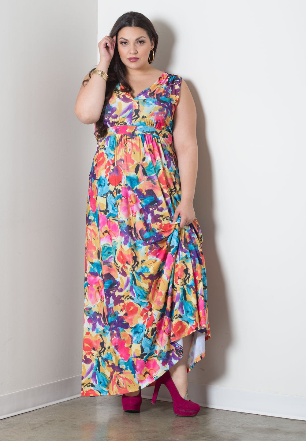 products/EloiseMaxiDress1385_1_EnglishGarden_572c2562-3b05-4cc9-a71e-903d9e436aa9.jpg