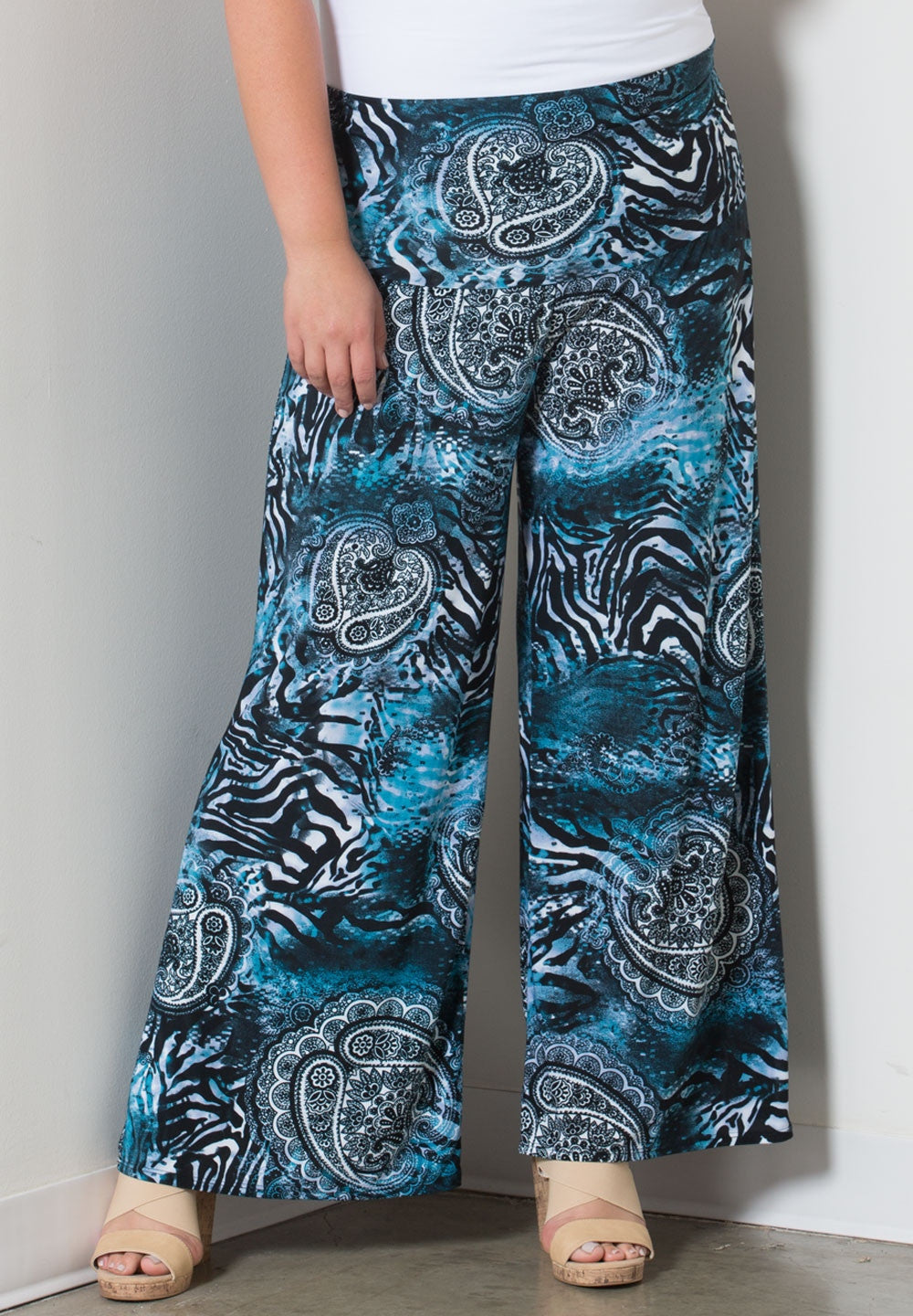 products/GinaPalazzo1409_1_PaisleyAnimal_20874766-68de-437c-99c6-ba1baa03506e.jpg