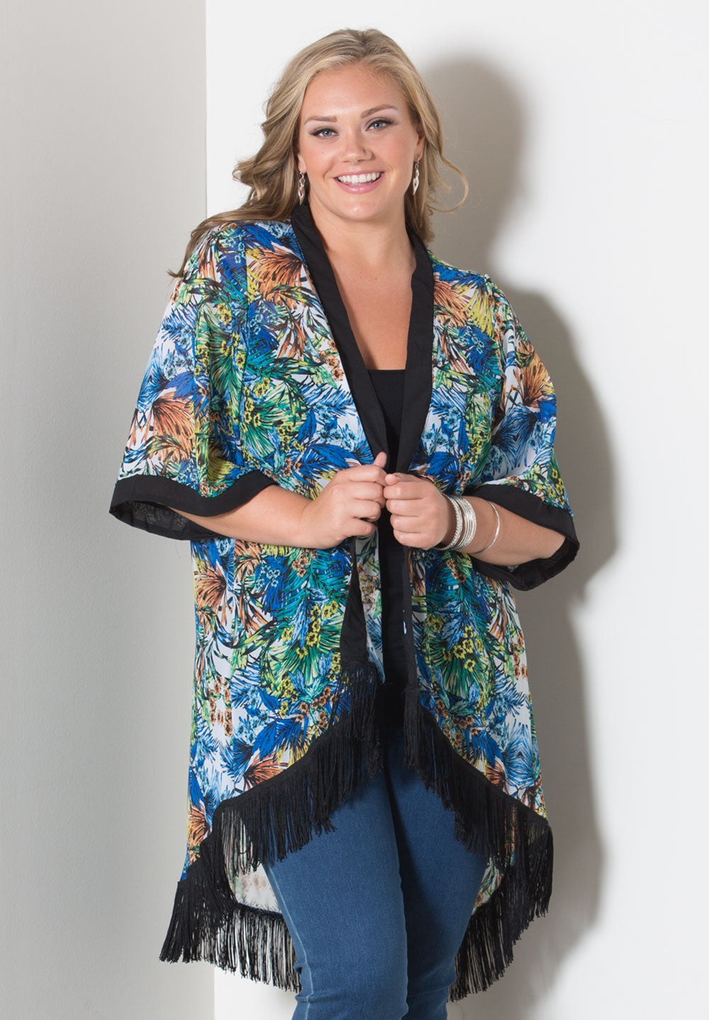 products/JanisKimono1430_1_TropicalPrint_3b170040-6de2-4505-aff1-404e312979e5.jpg