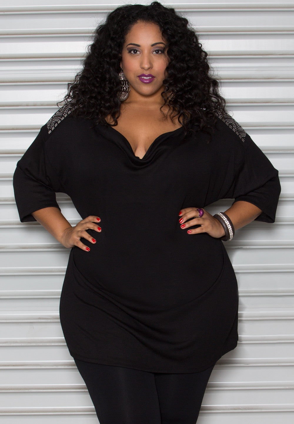 products/KendraSweater1477_1_Black_386d6517-2a71-446e-ac22-2057b4f65014.jpg