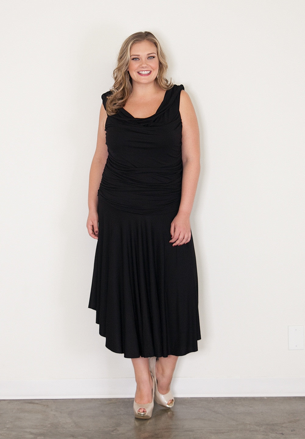 products/LoraDress1549_1_Black_48e7715e-ef77-4937-8cdd-0d7145c7a722.jpg