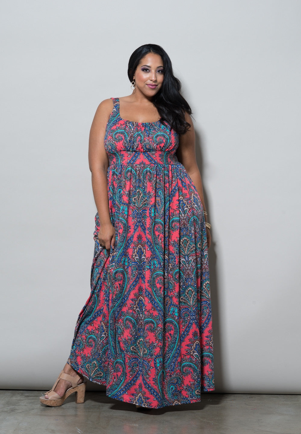 products/PaisleyMaxiDress1445_1_MultiPrint_72a57ff9-882e-4546-8639-e4a8c4d14334.jpg