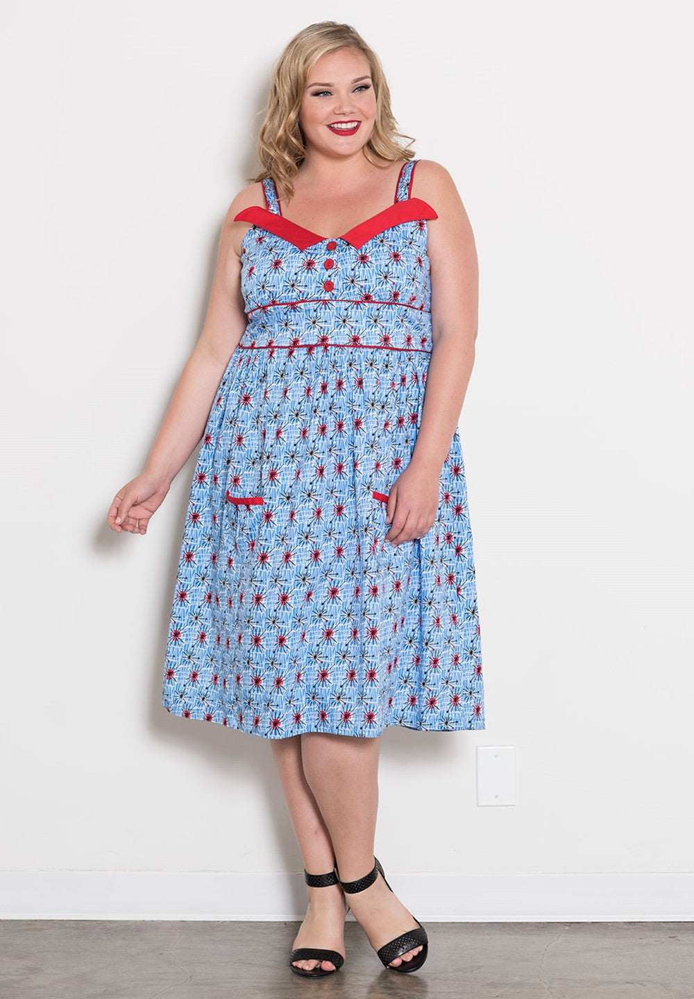 products/PeggyDress1669_1_BlueAstro_65e3c83f-e2bf-4576-aacc-1813edd5253a.jpg