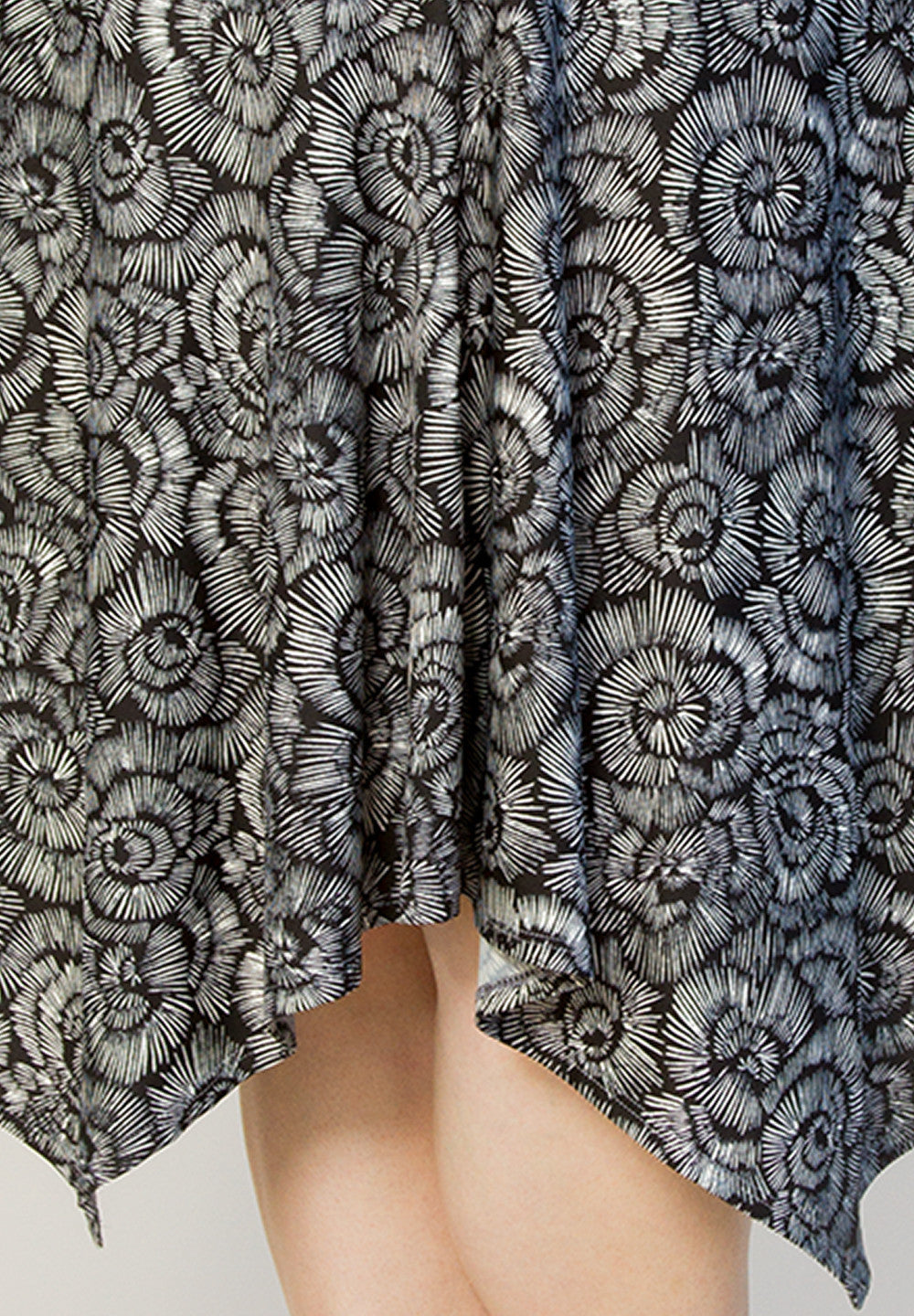 abbeyskirt_black_white