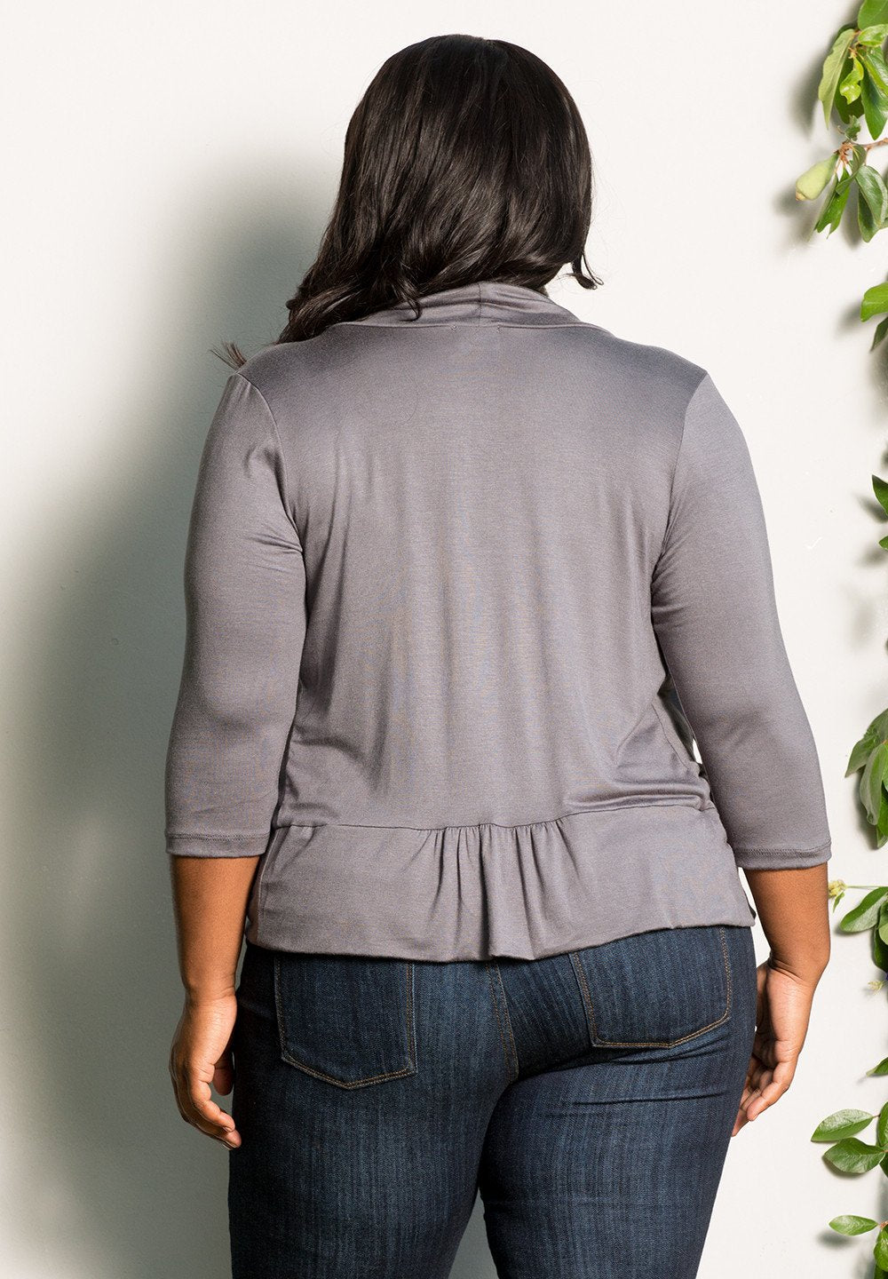 ambershrug_charcoal_gray