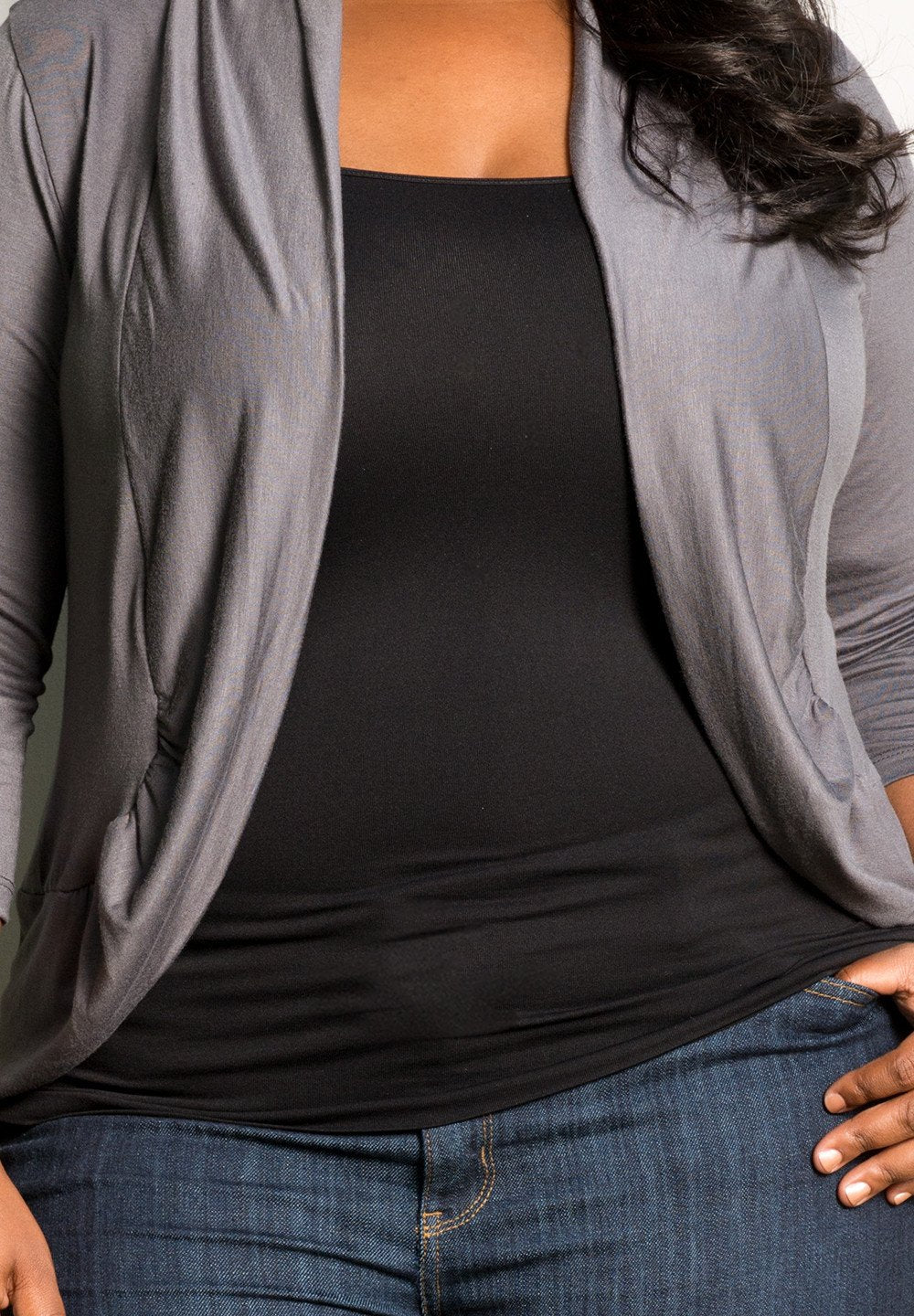 ambershrug_charcoal_gray