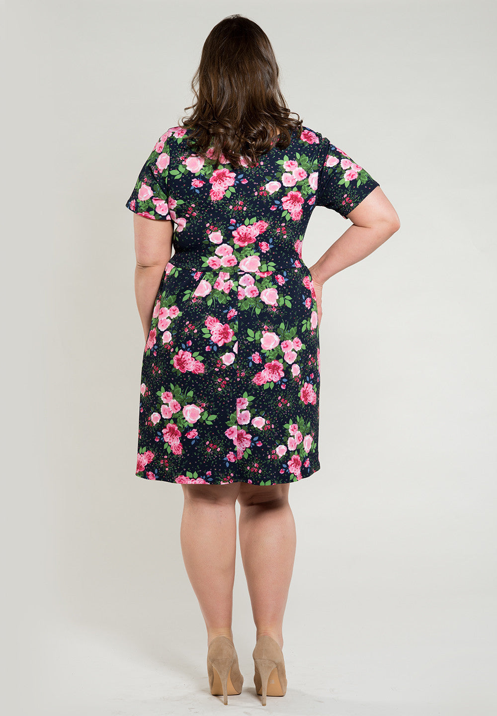 brinndress_black_pink_green_blue_red