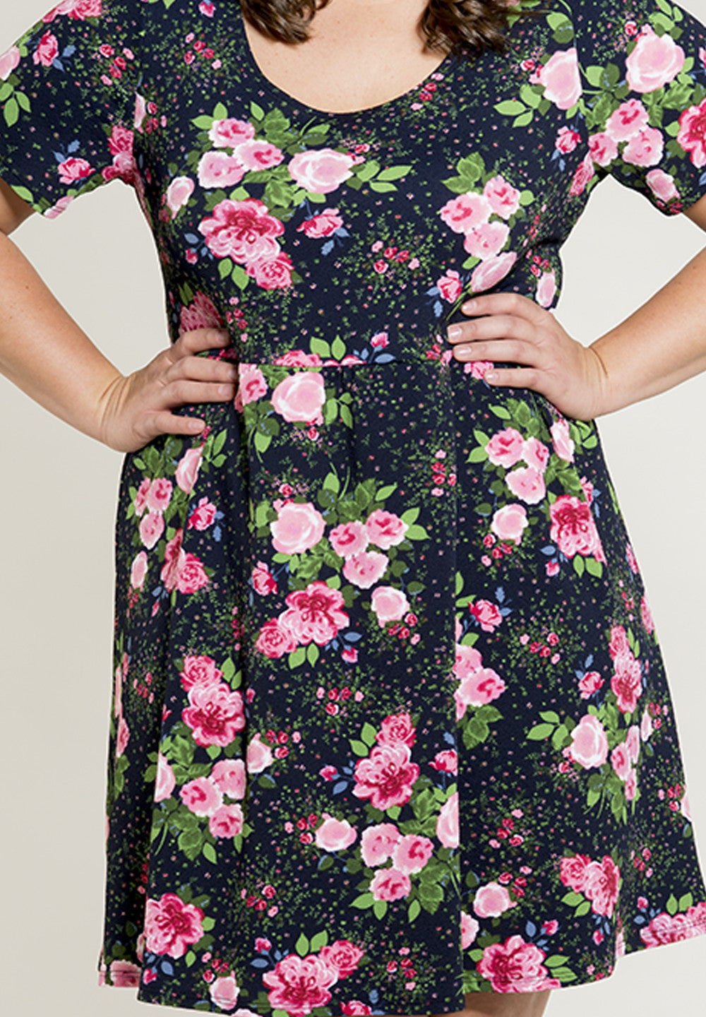 brinndress_black_pink_green_blue_red