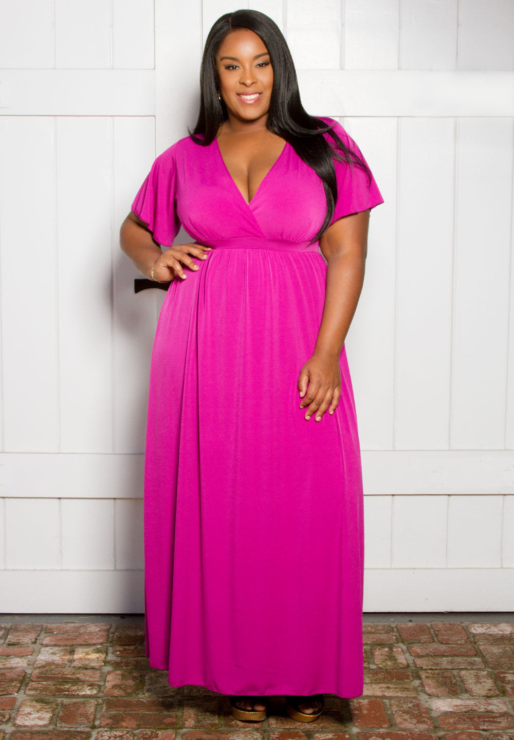 products/classicmaxidress_1_magenta_a4c8398d-3466-4f62-8f12-a7a0d45477aa.jpg