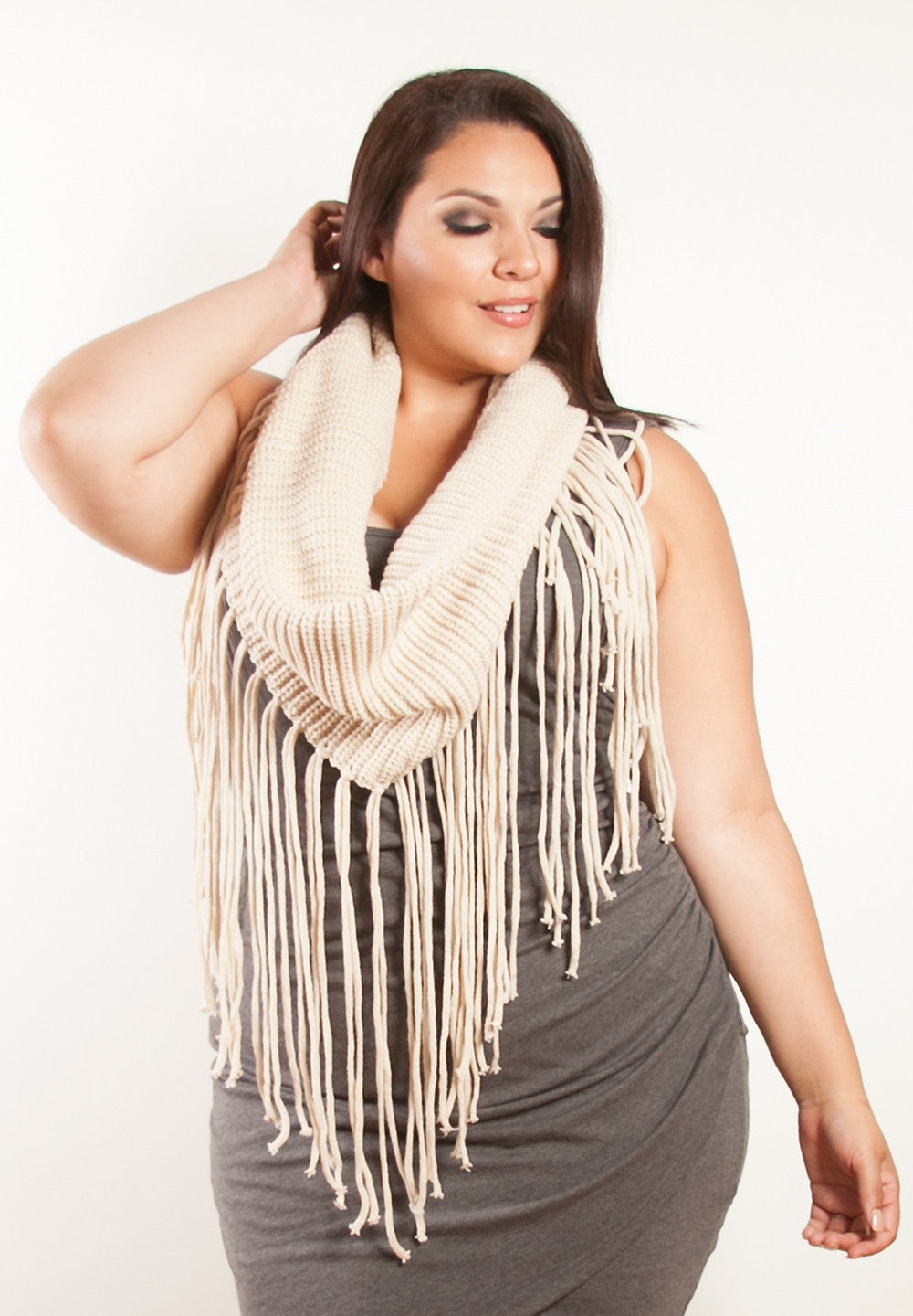 products/infinityfringescarf1694_1_beige_0d68d0e9-86da-4992-8ac8-0b9fe0e37694.jpg