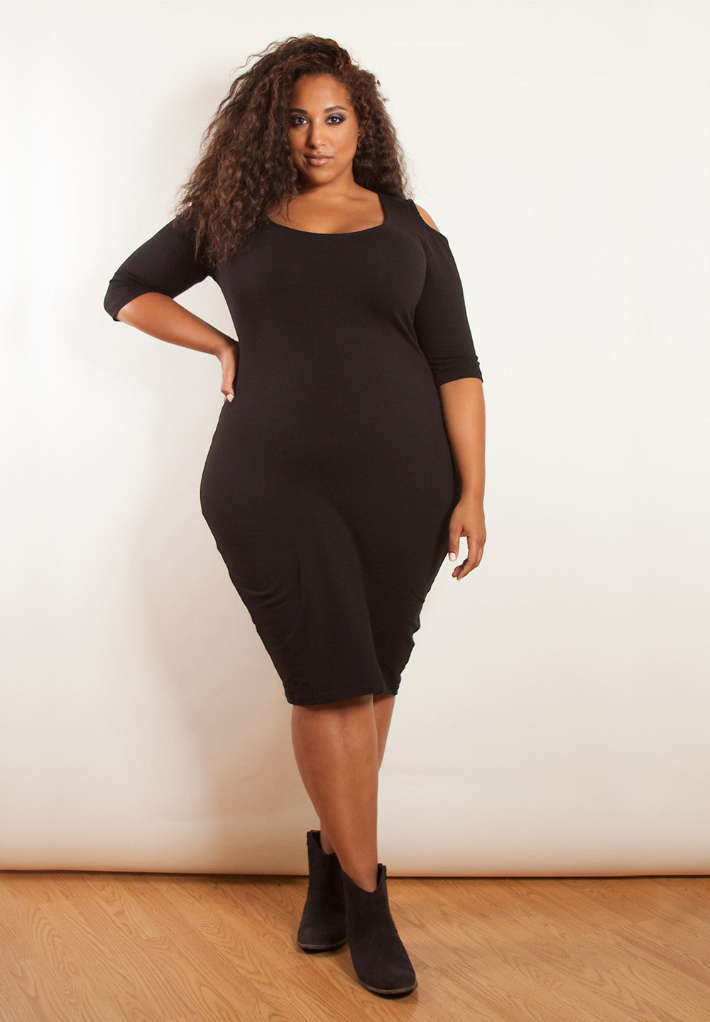 products/ivybodycondress1705_1_black_b61da9c2-afed-4af8-81bd-1bac58daeafa.jpg