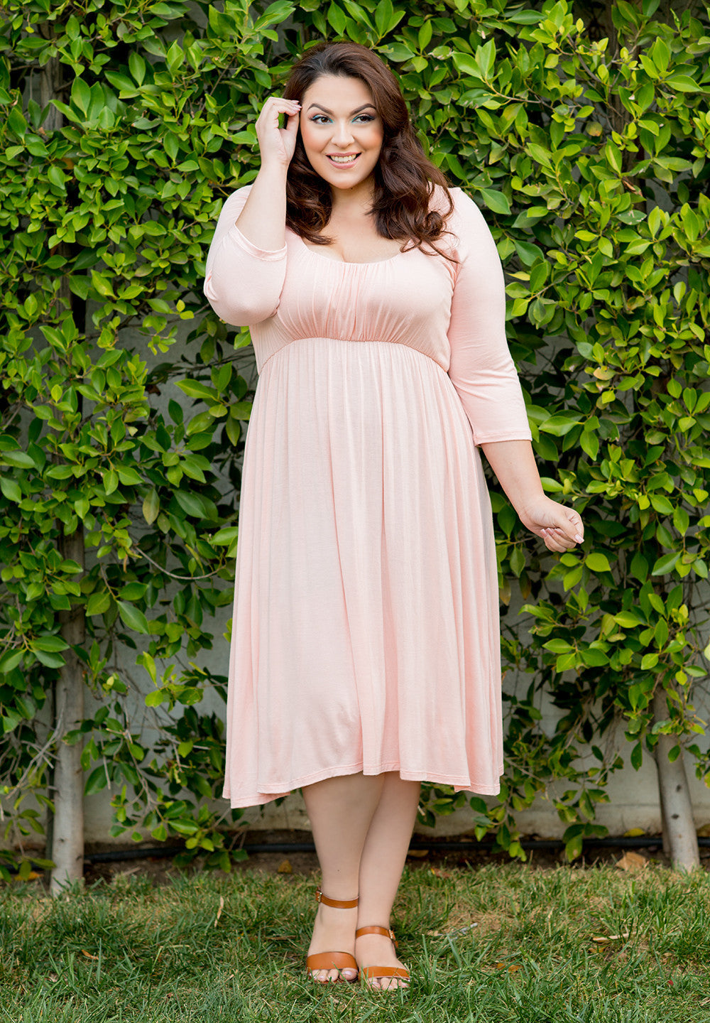 products/julietdress_1_peach.jpg