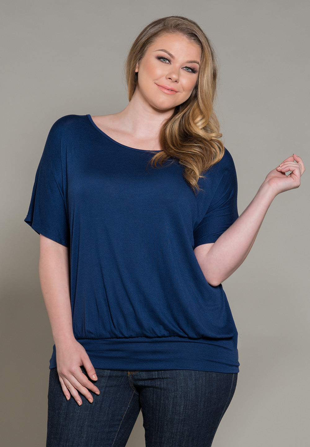 products/justinetop_1_navy_a96c57c0-15f4-4023-9660-0038ecc0099f.jpg