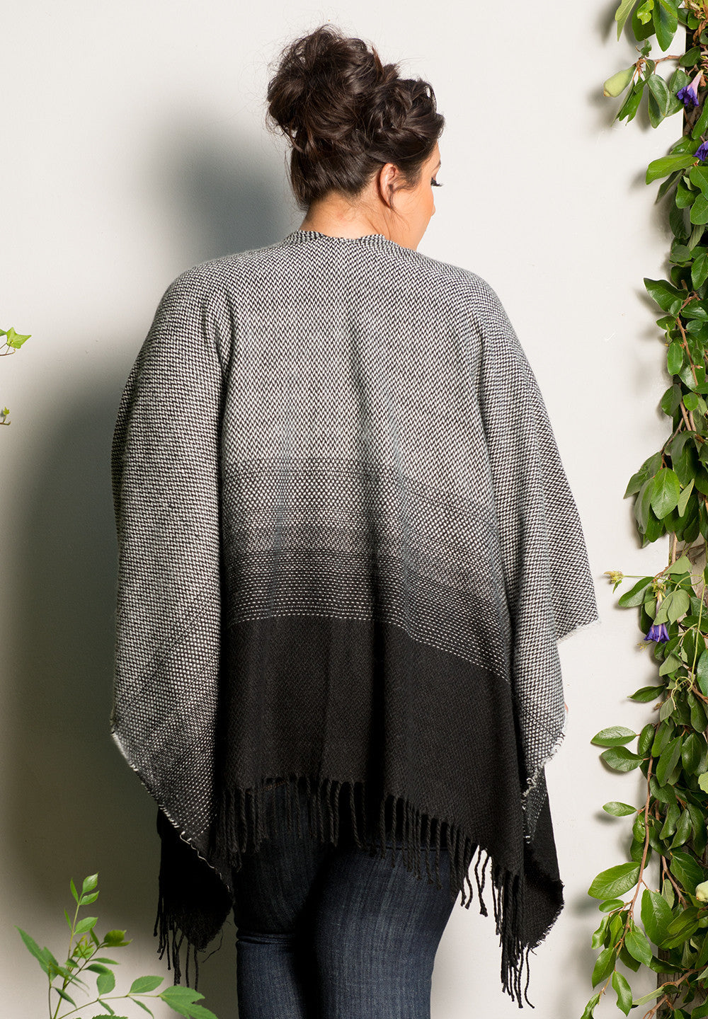 ombreponcho_black