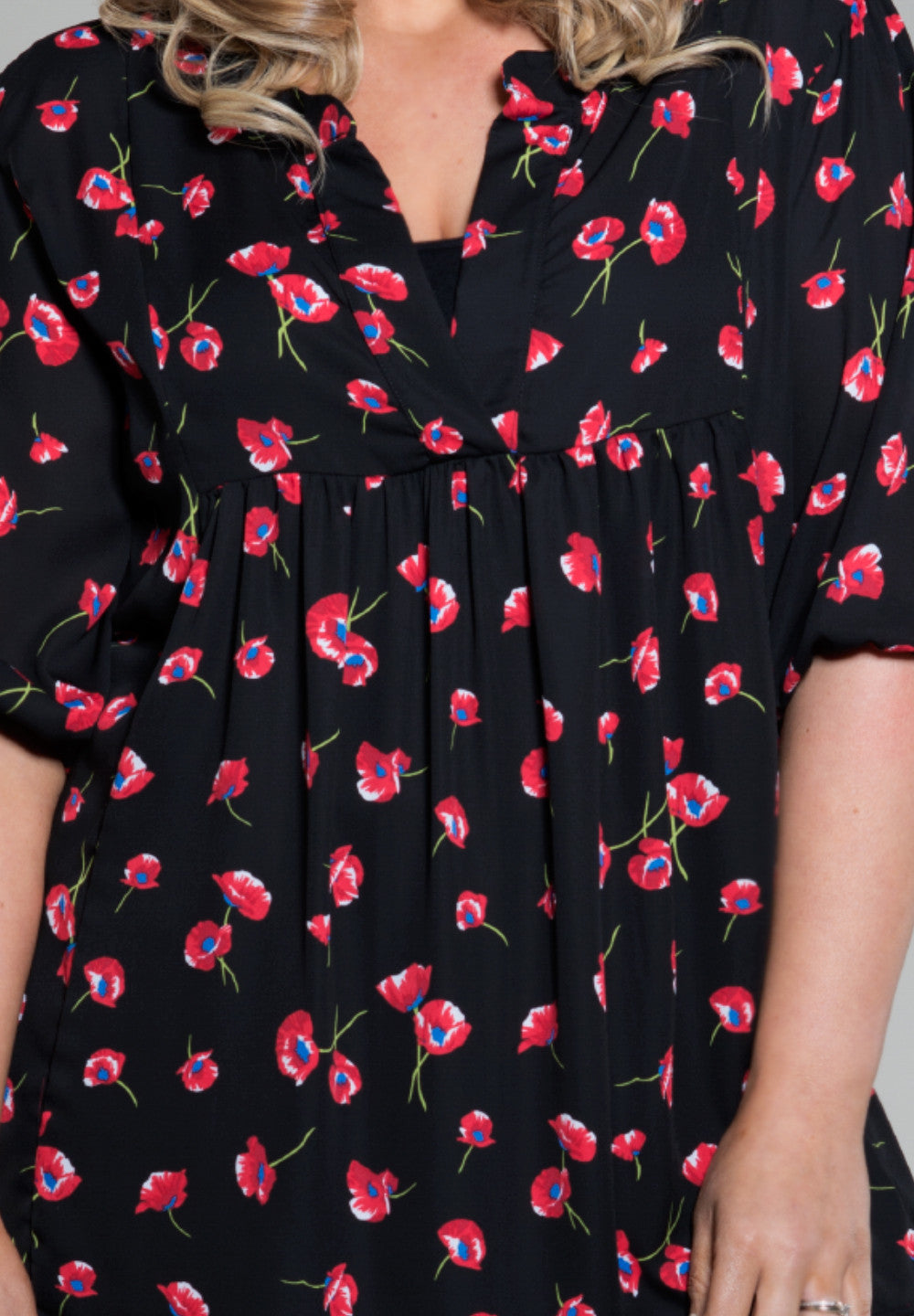 printedemmyloutunic_black_red_blue