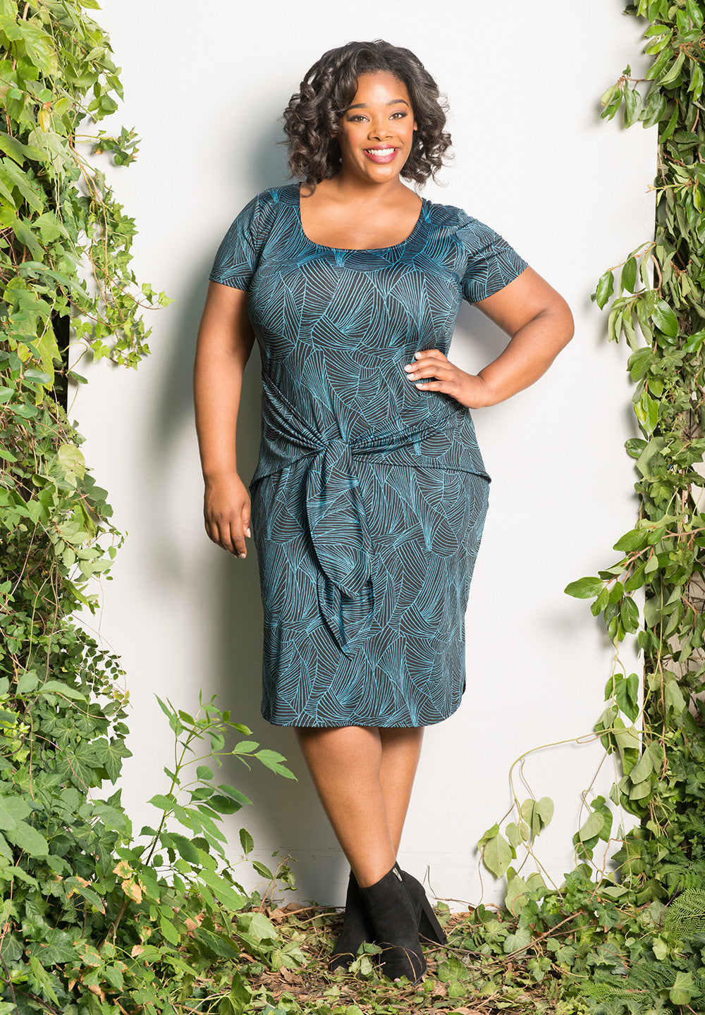 vanessadress_blue_black